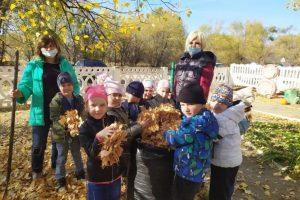 Read more about the article Районная  социально-экологическая акция «Не сжигайте, люди, листья!»