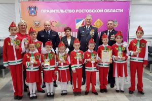 Подробнее о статье Почти 350 дипломов получили отряды ЮИД Ростовской области по итогам областного смотра готовности